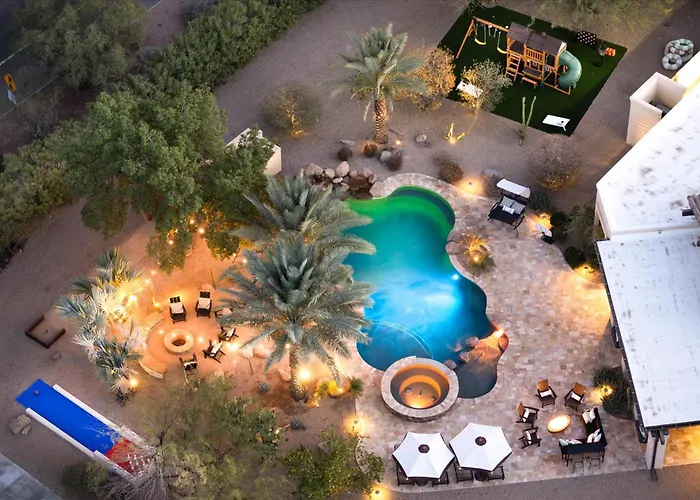 Luxury Family Getaway Pool Games Sauna Holiday home *