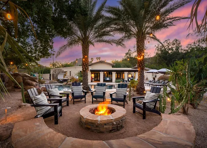 Holiday home Luxury Family Getaway Pool Games Sauna Scottsdale