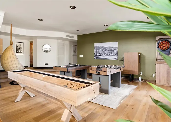 Holiday home Luxury Family Getaway Pool Games Sauna Scottsdale