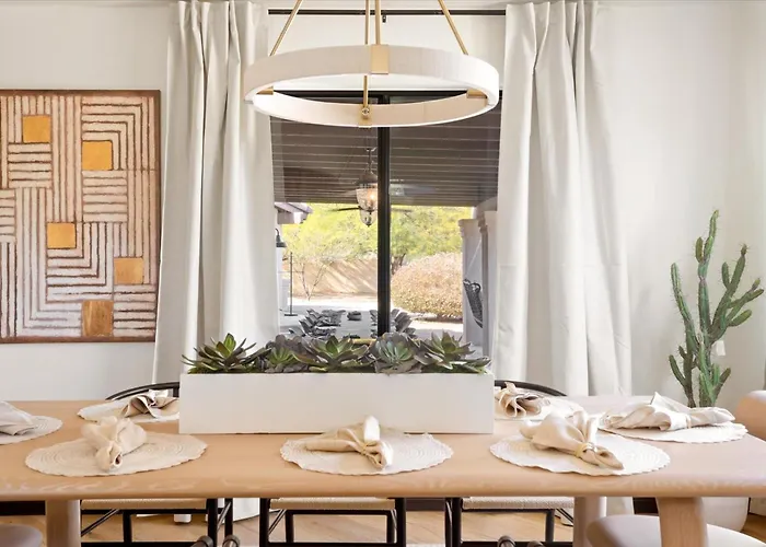 Luxury Family Getaway Pool Games Sauna Holiday home Scottsdale
