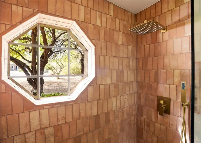 Luxury Family Getaway Pool Games Sauna Holiday home Scottsdale