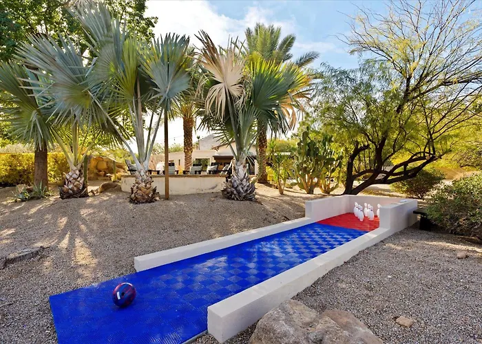 Luxury Family Getaway Pool Games Sauna Holiday home *