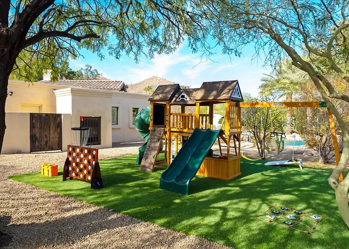 Luxury Family Getaway Pool Games Sauna Holiday home