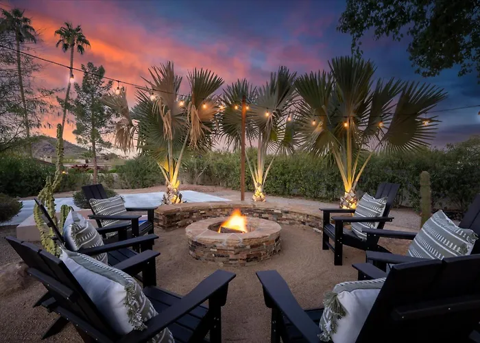 Luxury Family Getaway Pool Games Sauna Holiday home Scottsdale